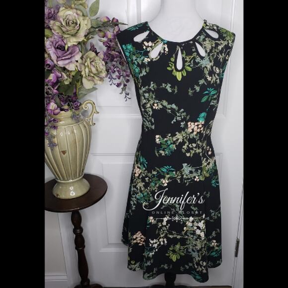 Julian Taylor Women's Black Floral Keyhole Fit & Flare Dress Size 16 - Picture 1 of 12